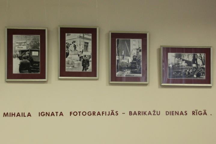 Barikādēm -29. Fotogrāfa Mihaila Ignāta 1991. barikāžu laika fotogrāfiju izstāde "Barikāžu laiks Rīgā "un tikšanās ar barikāžu laika dalībniekiem . 